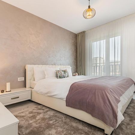 Rentforcomfort Apartment Ella 2 Брашов Екстериор снимка