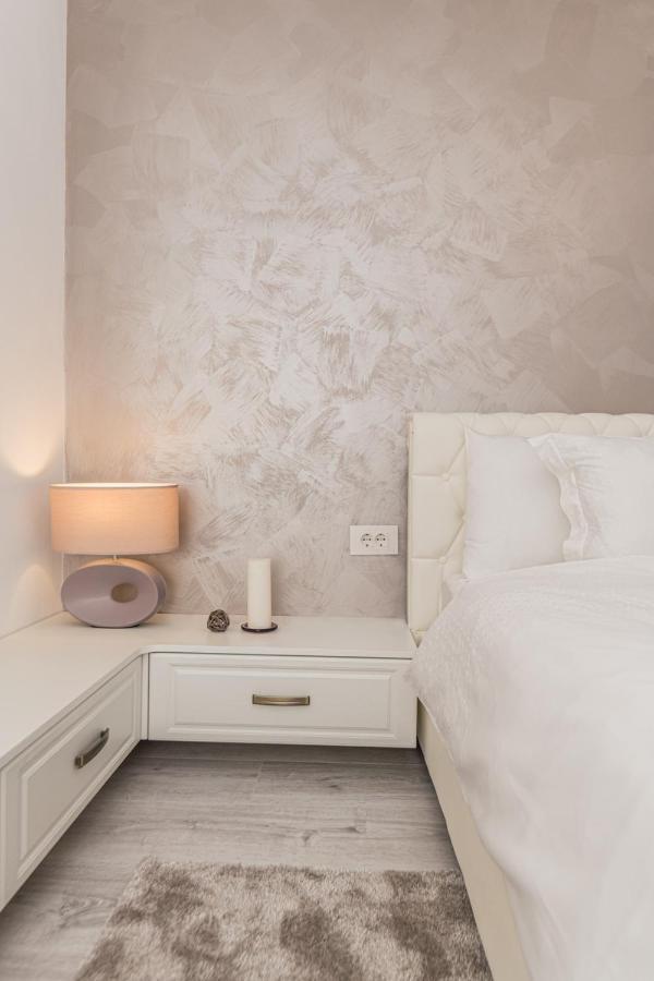 Rentforcomfort Apartment Ella 2 Брашов Екстериор снимка